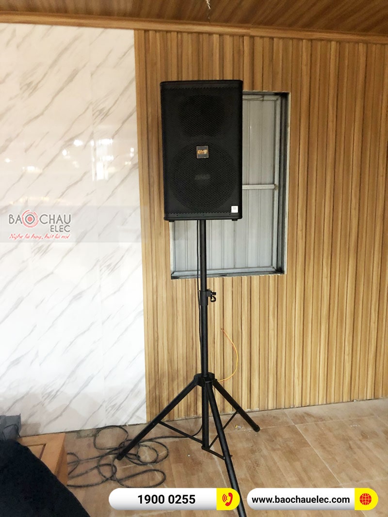 Dàn karaoke gia đình anh Bảo