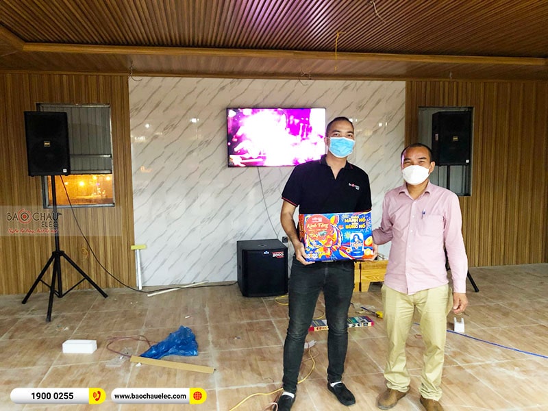 Dàn karaoke gia đình anh Bảo