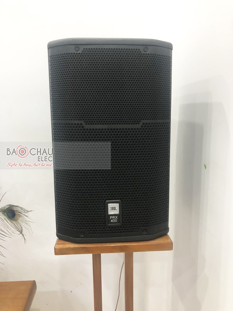 Dàn karaoke gia đình anh Hưng 