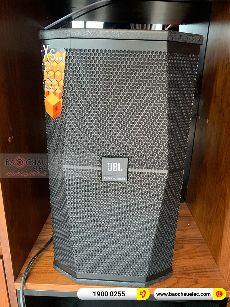 Dàn karaoke gia đình anh Mẫn