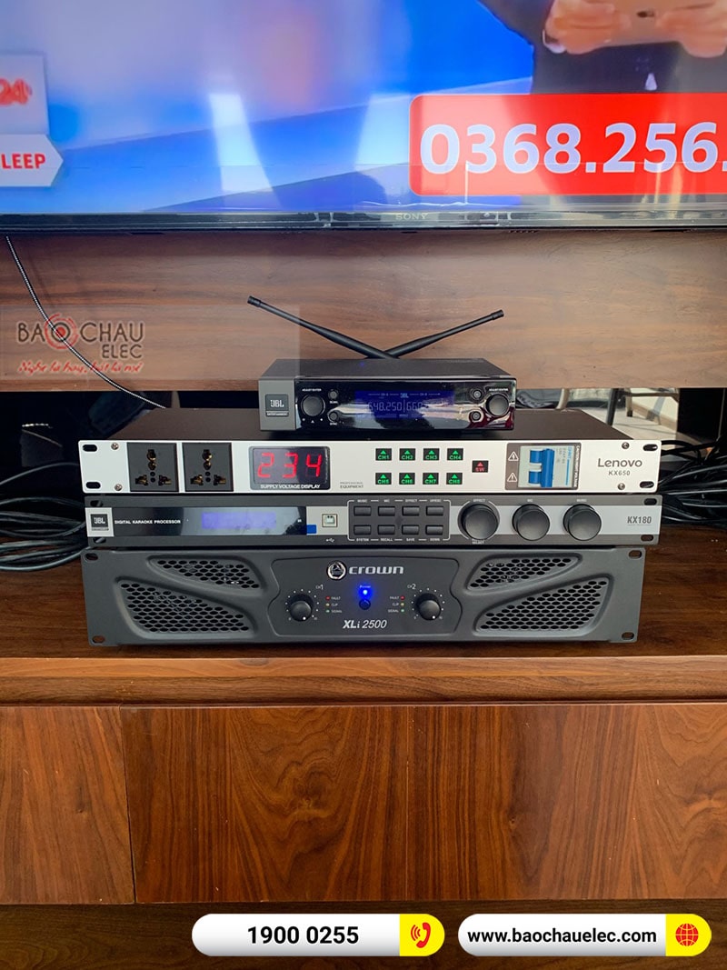 Dàn karaoke gia đình anh Mẫn