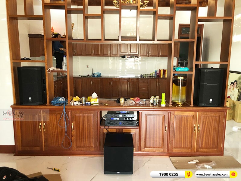 Dàn karaoke gia đình anh Tú