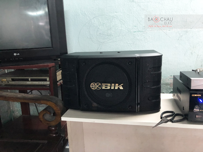 Dàn karaoke gia đình chị Thủy