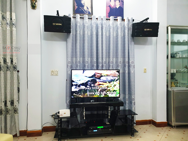 Dàn karaoke gia đình cô Vân h4