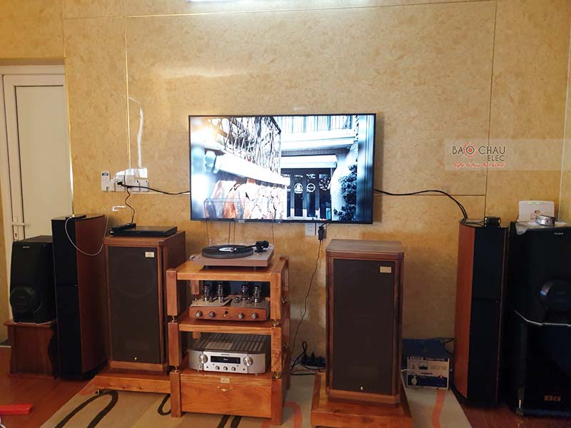 Lắp đặt d&agrave;n nghe nhạc Hi-end cho anh Tuấn tại Huế
