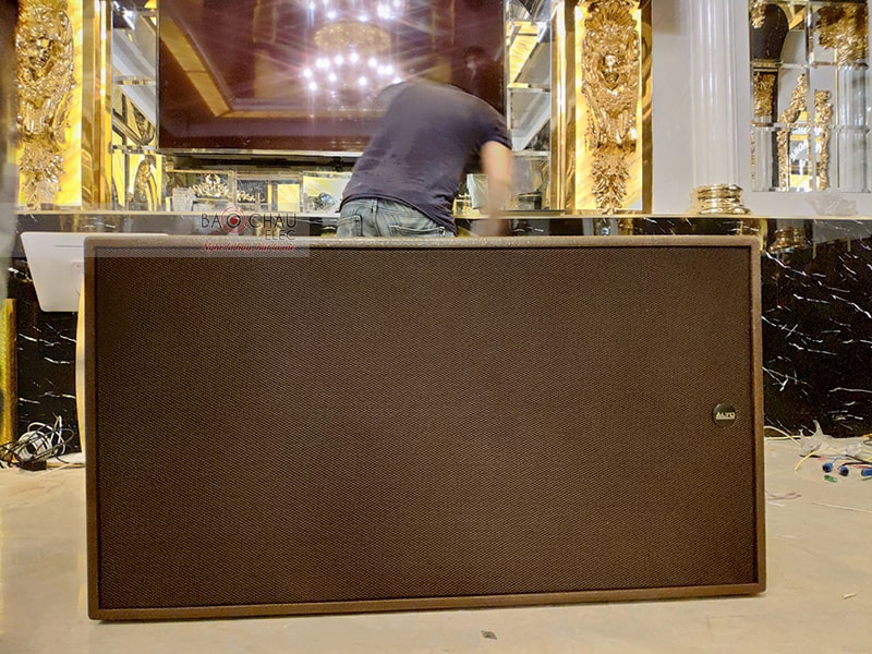 ph&ograve;ng h&aacute;t vip qu&aacute;n Hương Đồng Qu&ecirc; h3