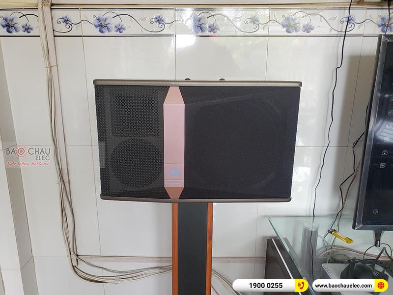 Dàn karaoke gia đình anh Duy