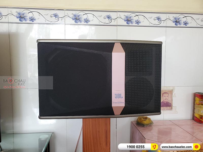Dàn karaoke gia đình anh Duy