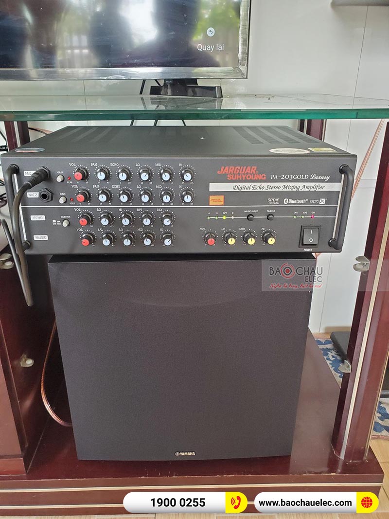 Dàn karaoke gia đình anh Duy