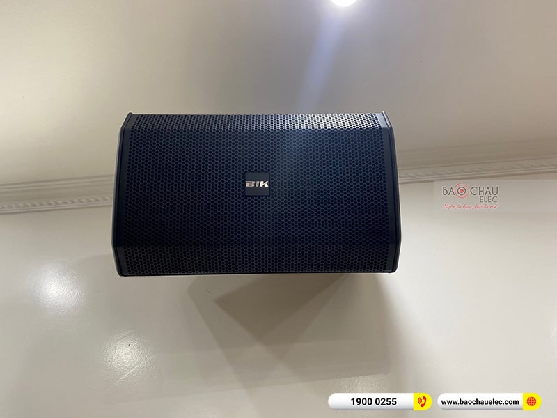 Dàn karaoke gia đình anh Mạnh