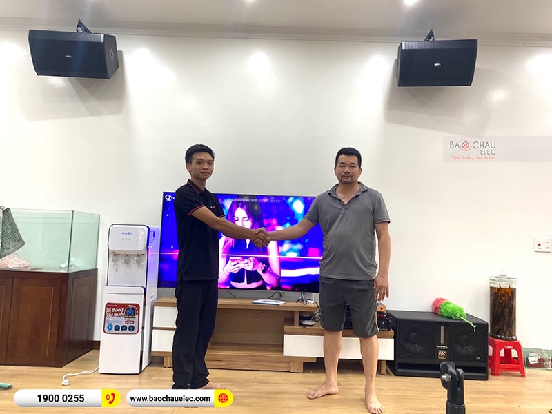 Dàn karaoke gia đình anh Mạnh