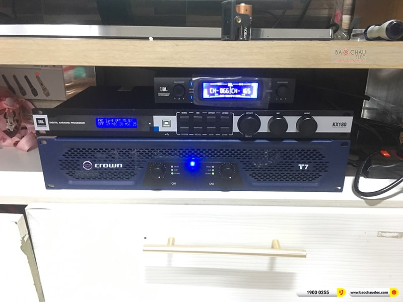 Dàn karaoke gia đình anh Khánh