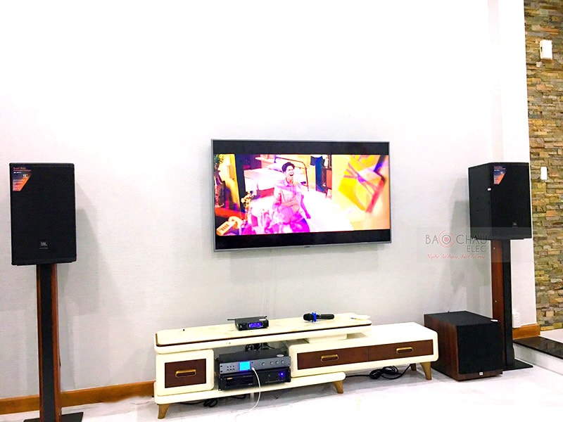 D&agrave;n karaoke gia đ&igrave;nh anh Hiếu ở T&acirc;n Ph&uacute; h4