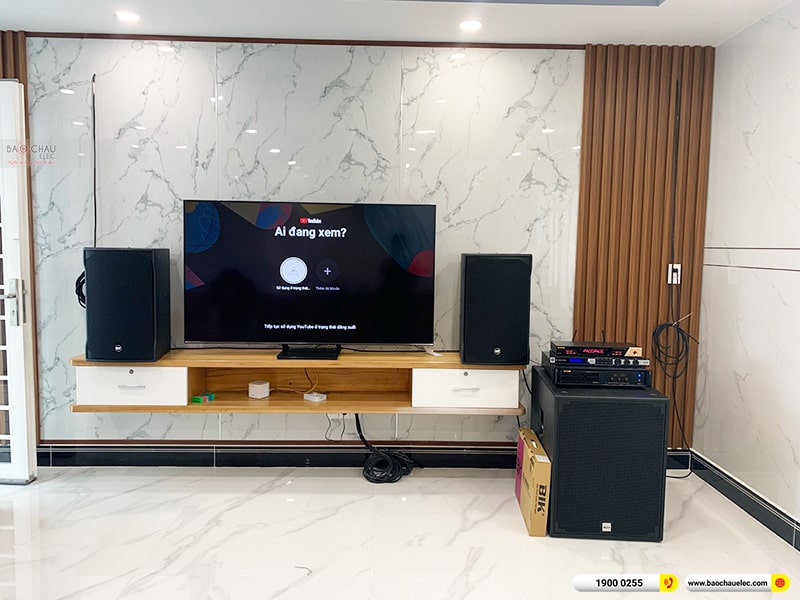 Dàn karaoke gia đình anh Bình