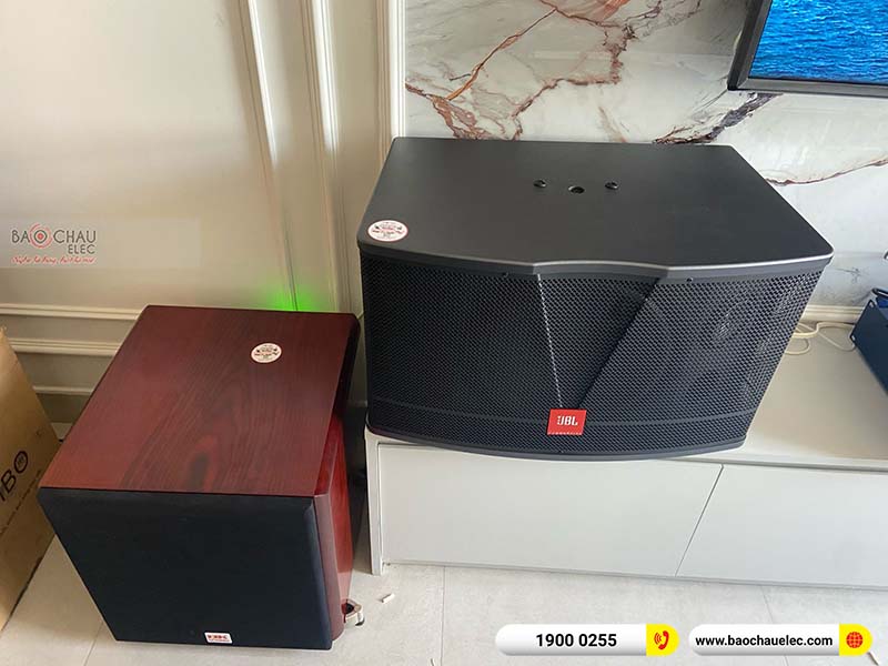 Dàn karaoke gia đình anh Thiệp