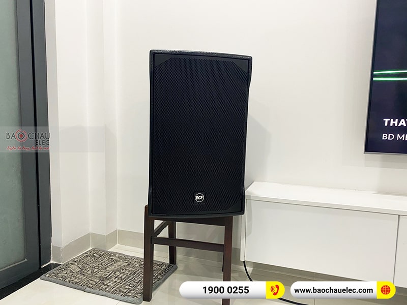Dàn karaoke gia đình anh Hùng