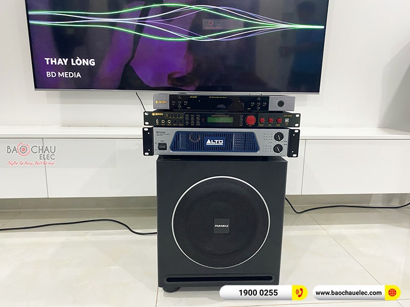 Dàn karaoke gia đình anh Hùng