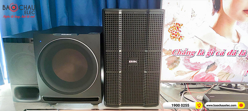 Dàn karaoke gia đình anh Oanh