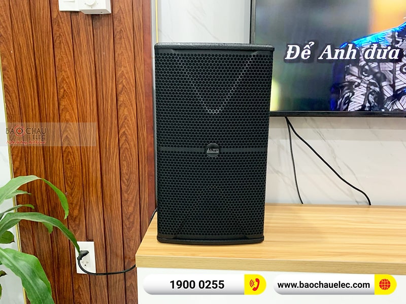 Dàn karaoke gia đình anh Toàn