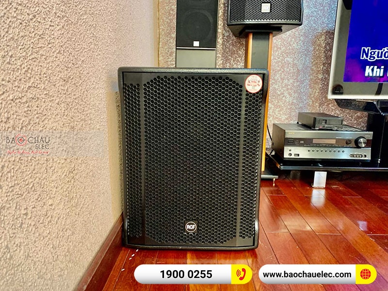 Dàn karaoke gia đình anh Trí