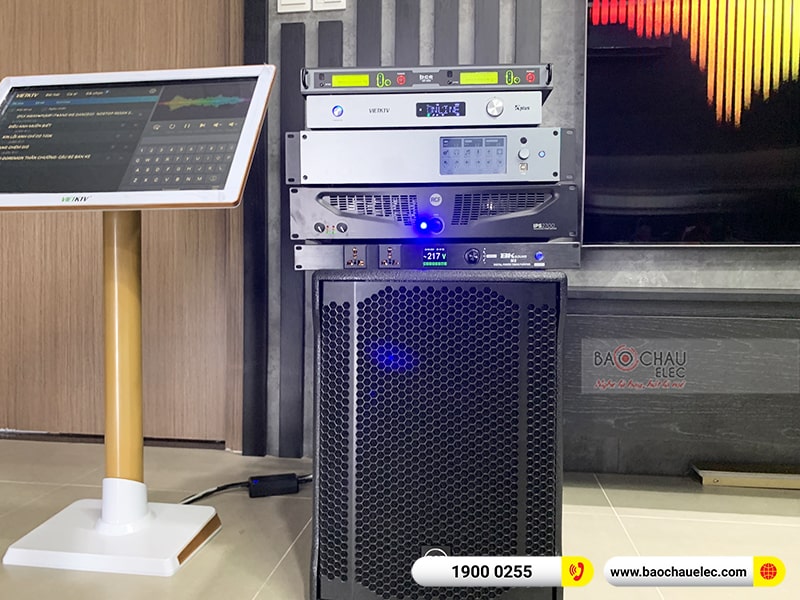 Dàn karaoke gia đình chị Tâm