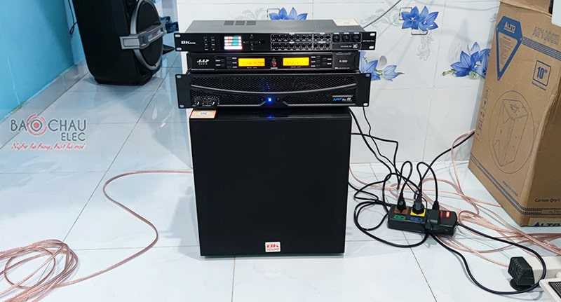dàn karaoke chú Thân