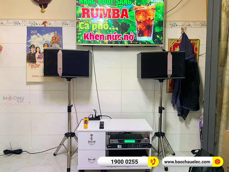 Dàn karaoke gia đình cô Huyền