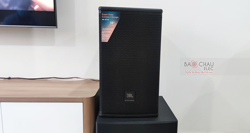 Dàn karaoke gia đình anh Nghị 
