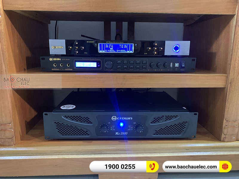 Dàn karaoke gia đình anh Thịnh