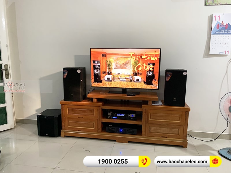Dàn karaoke gia đình anh Thịnh
