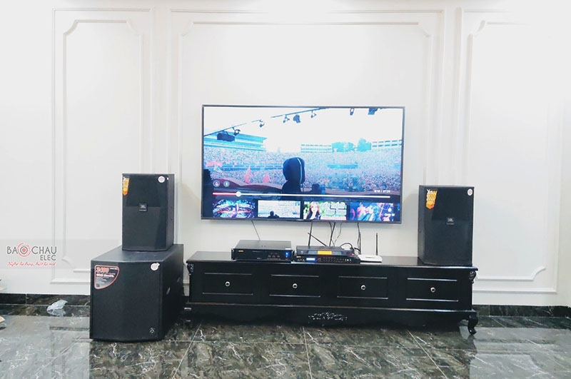 Dàn karaoke anh Thọ tại TP HCM sử dụng cục đẩy công suất BIK VM830A