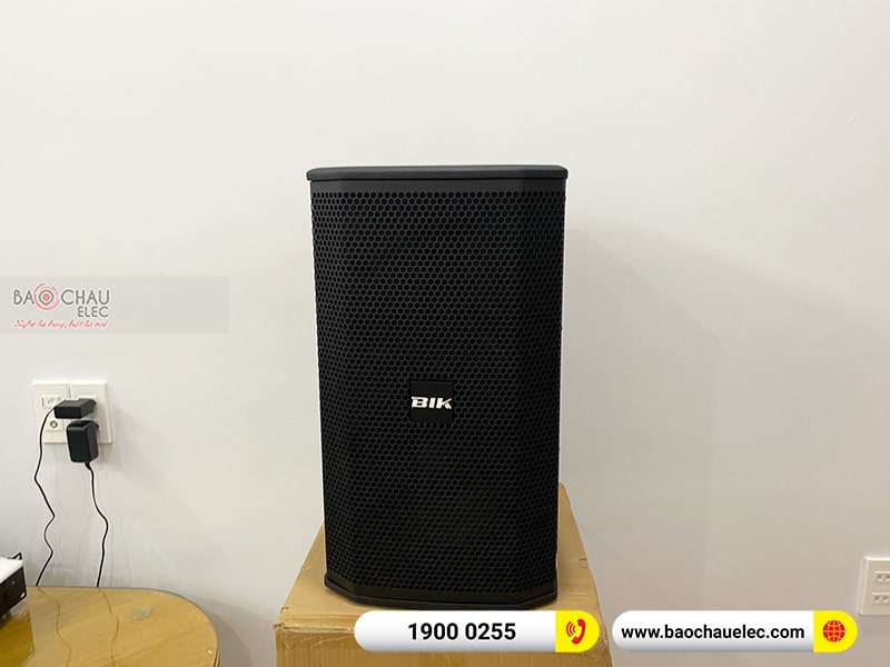 Dàn karaoke gia đình anh Tuấn