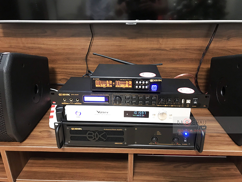 Dàn karaoke gia đình anh Tuấn h4