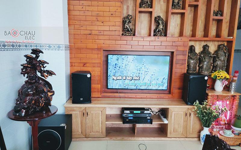 Dàn karaoke gia đình anh Tuấn h5