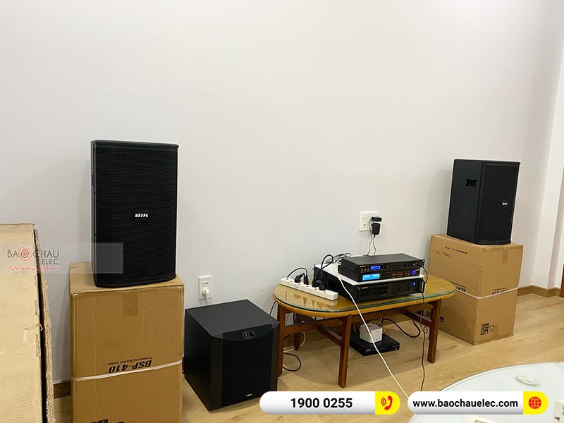 Dàn karaoke gia đình anh Tuấn
