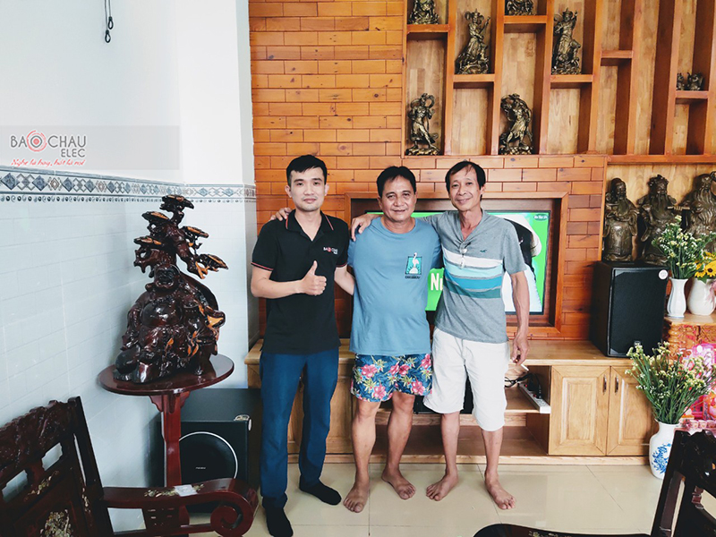 Dàn karaoke gia đình anh Tuấn h6