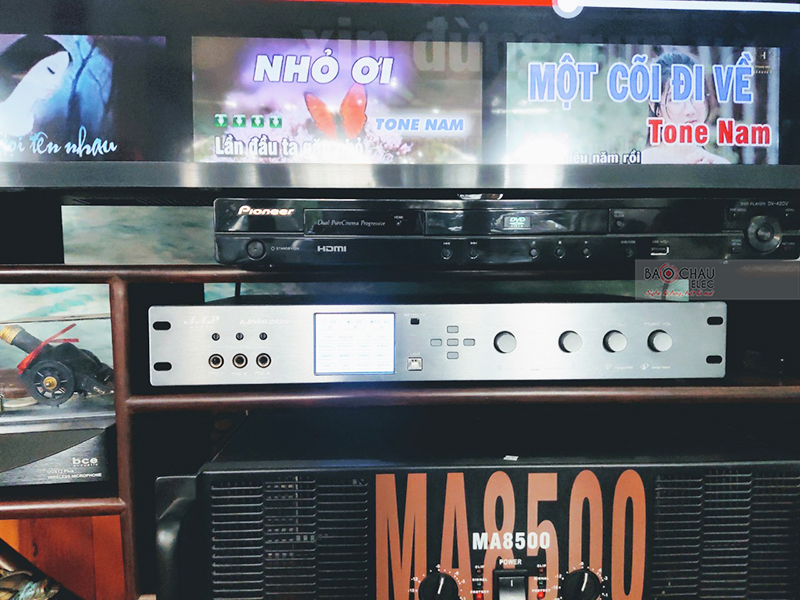 Dàn karaoke gia đình chị Liên h3