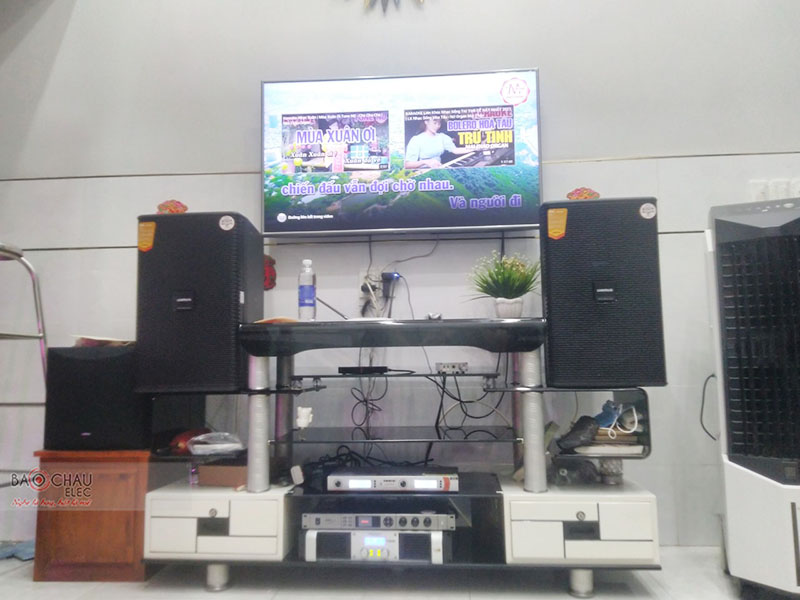 Dàn karaoke gia đình chị My h3
