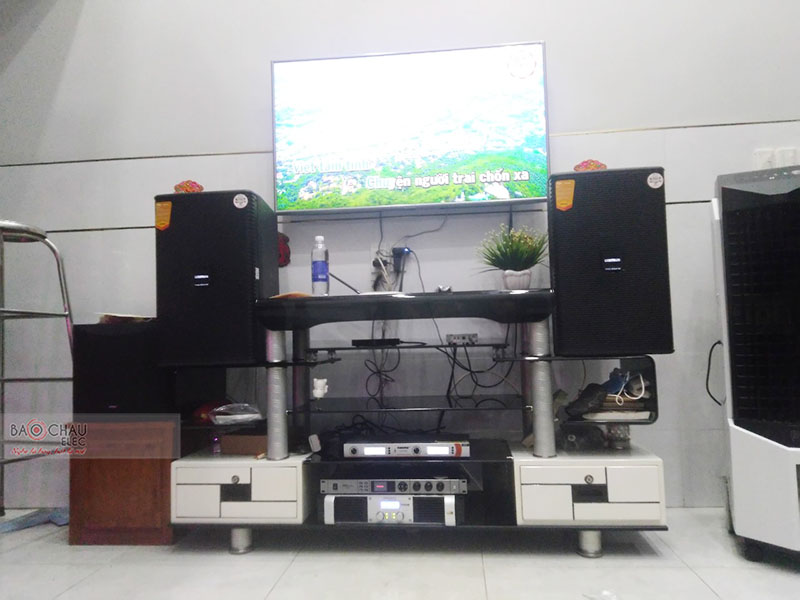 Dàn karaoke gia đình chị My h4