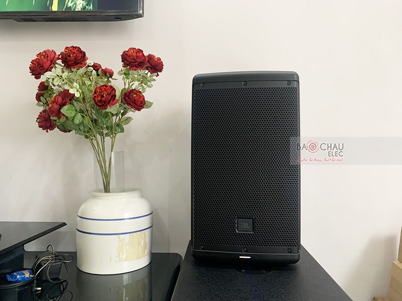 Dàn karaoke gia đình chị Ngân