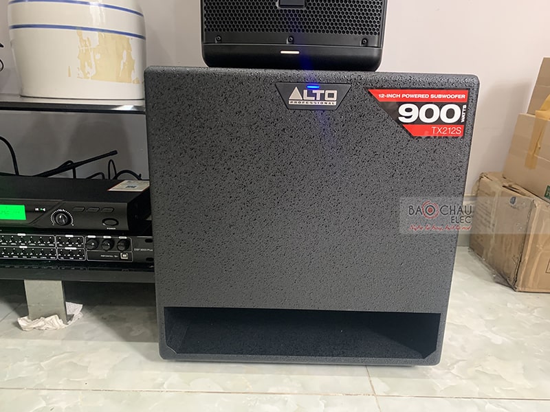 Dàn karaoke gia đình chị Ngân