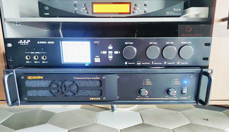 D&agrave;n karaoke gia đ&igrave;nh chị Nhung h3
