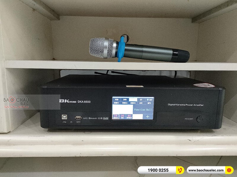 Dàn karaoke gia đình chị Oanh