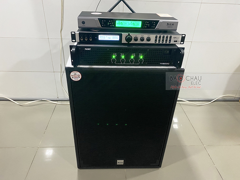 Dàn karaoke gia đình chị Oanh h3