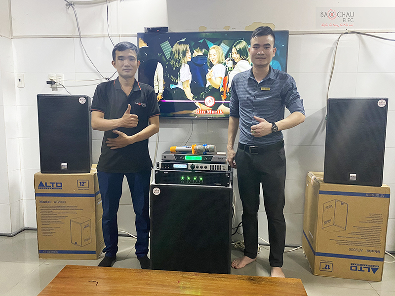 Dàn karaoke gia đình chị Oanh h5