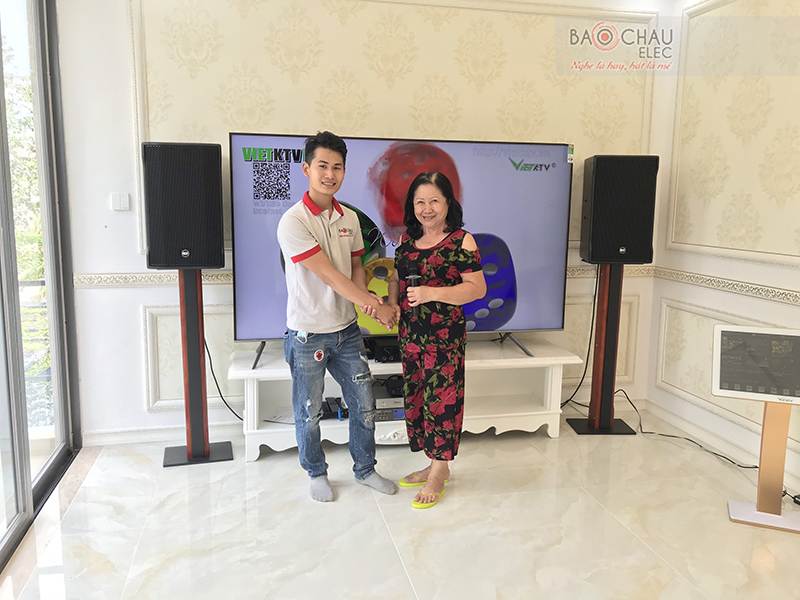 Dàn karaoke gia đình chị Quyên h5