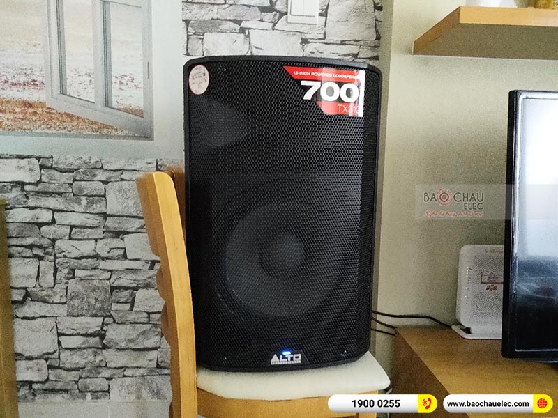 Dàn karaoke gia đình chị Tiên