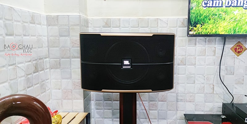 Dàn karaoke gia đình chị Tuyền 
