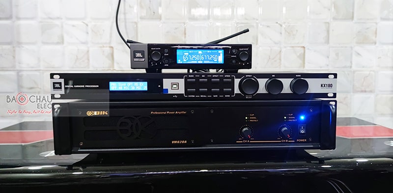 Dàn karaoke gia đình chị Tuyền 