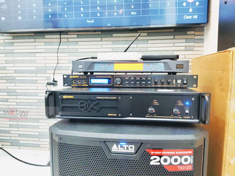 Dàn karaoke gia đình chị Tuyền h3